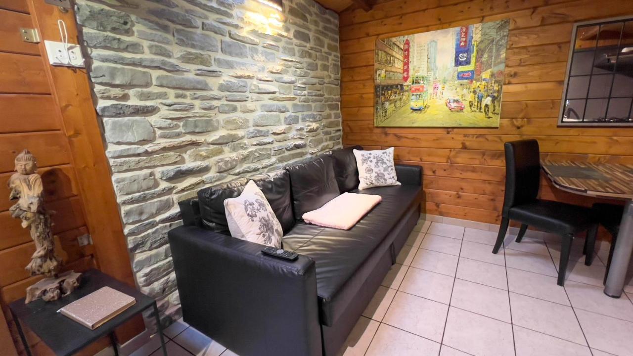 Au Chalet D'Isa Havelange Exterior foto